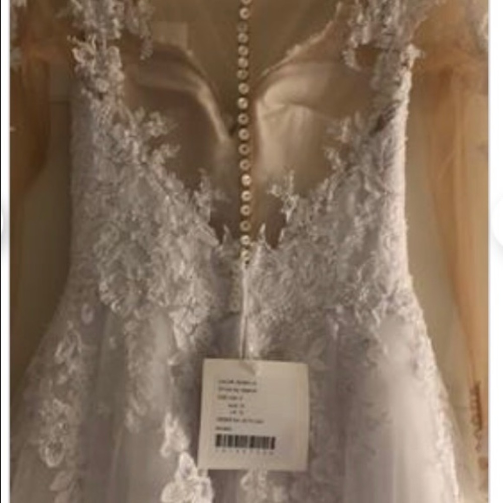 Stella York wedding gown - Picture 4 of 4